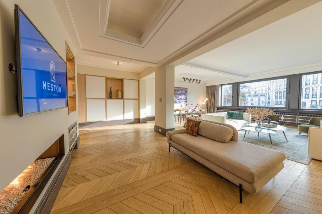 City Luxury: 3BR, Prime Location