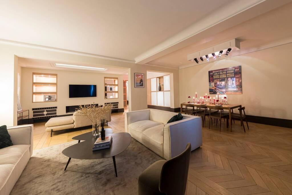 City Luxury: 3BR, Prime Location