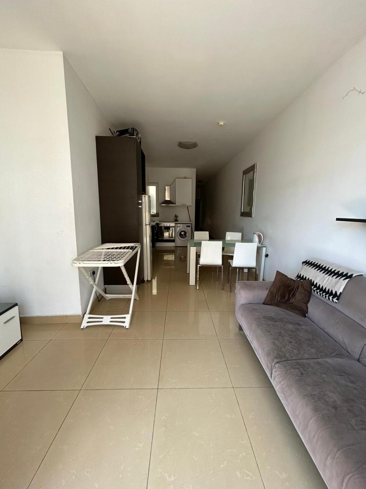 Well located 2 bedroom flat in St.Julians photo 2
