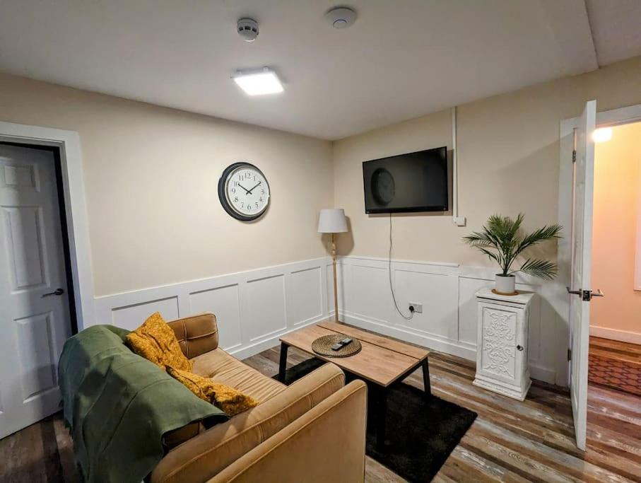 The Cwtch Flat at The Lodge by Cefn Tilla view 2