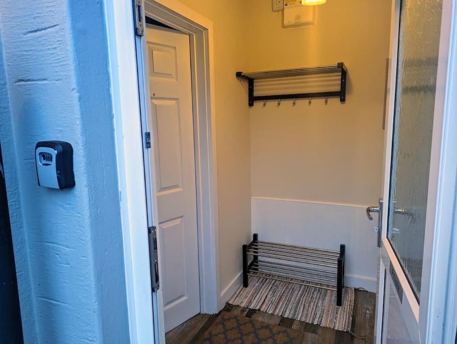 The Cwtch Flat at The Lodge by Cefn Tilla view 5