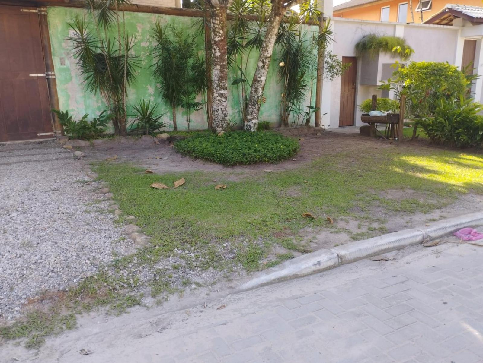 Casa com Piscina, Barra do Una.