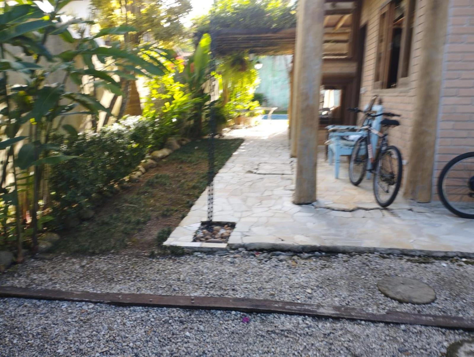 Casa com Piscina, Barra do Una.
