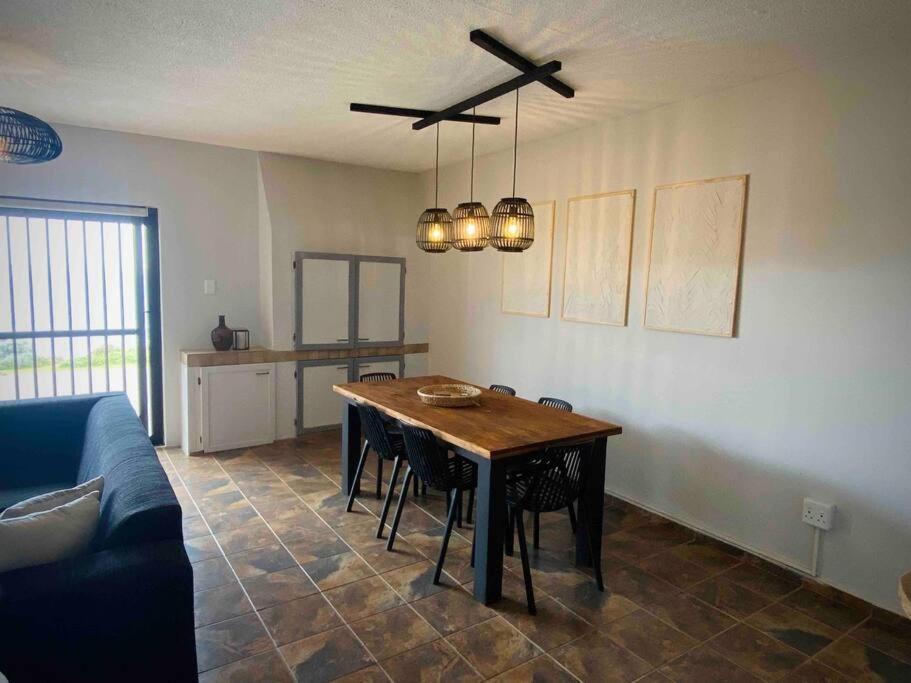 Beachfront 3 bedroom house