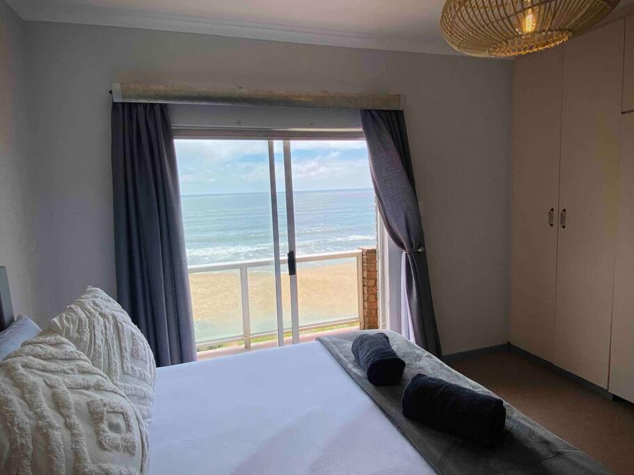 Beachfront 3 bedroom house
