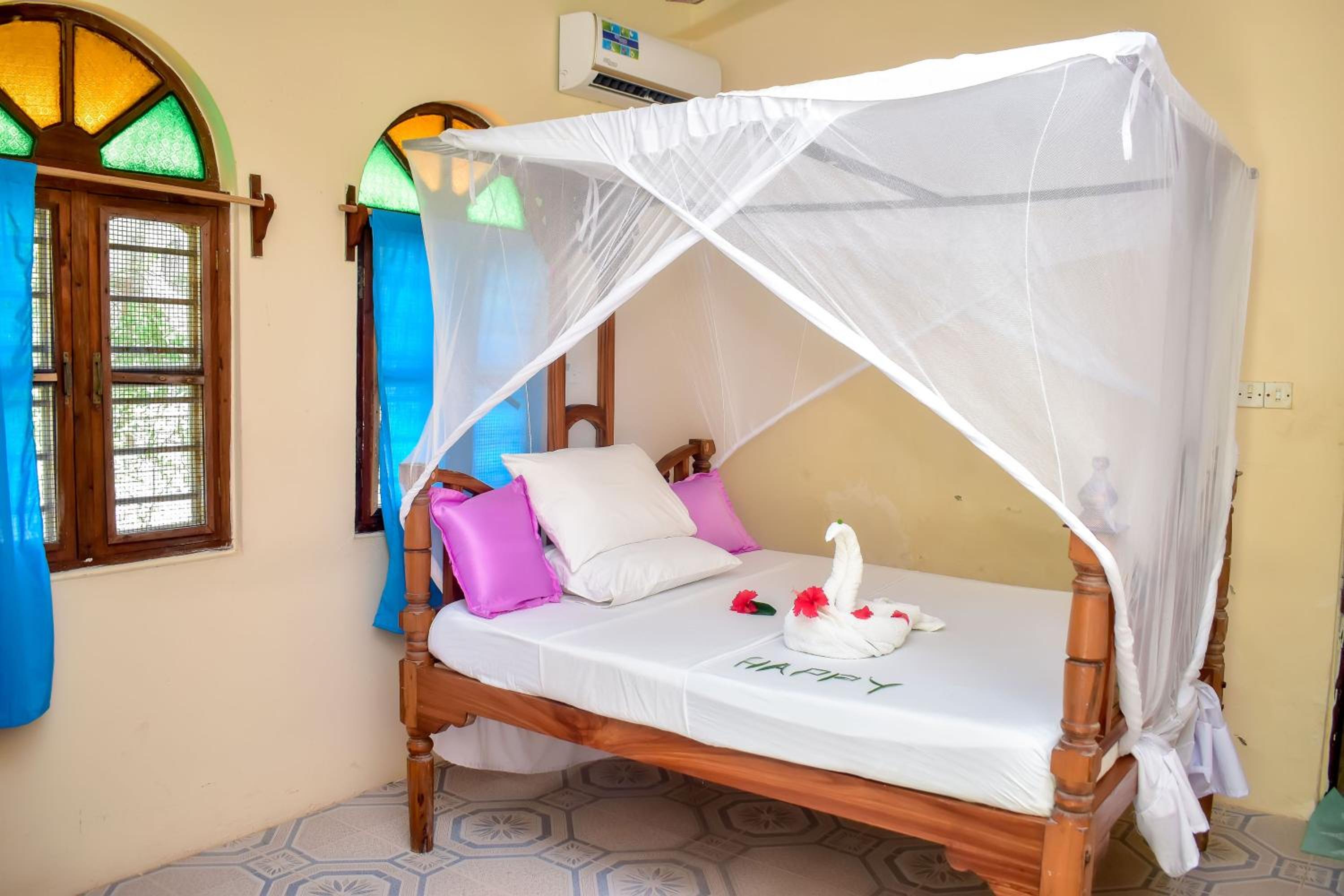 Blue Earth Beach Bungalow view 4