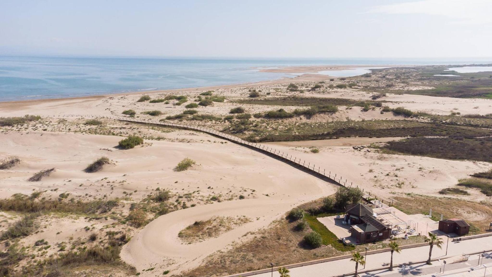 Eusebio - Casa en Riumar para 4 personas y en primera línia de mar - Deltavacaciones view 2