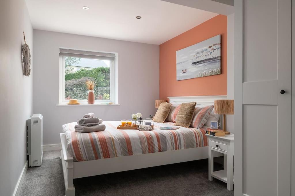 Fully refurbished holiday cottage in Rhosneigr view 2