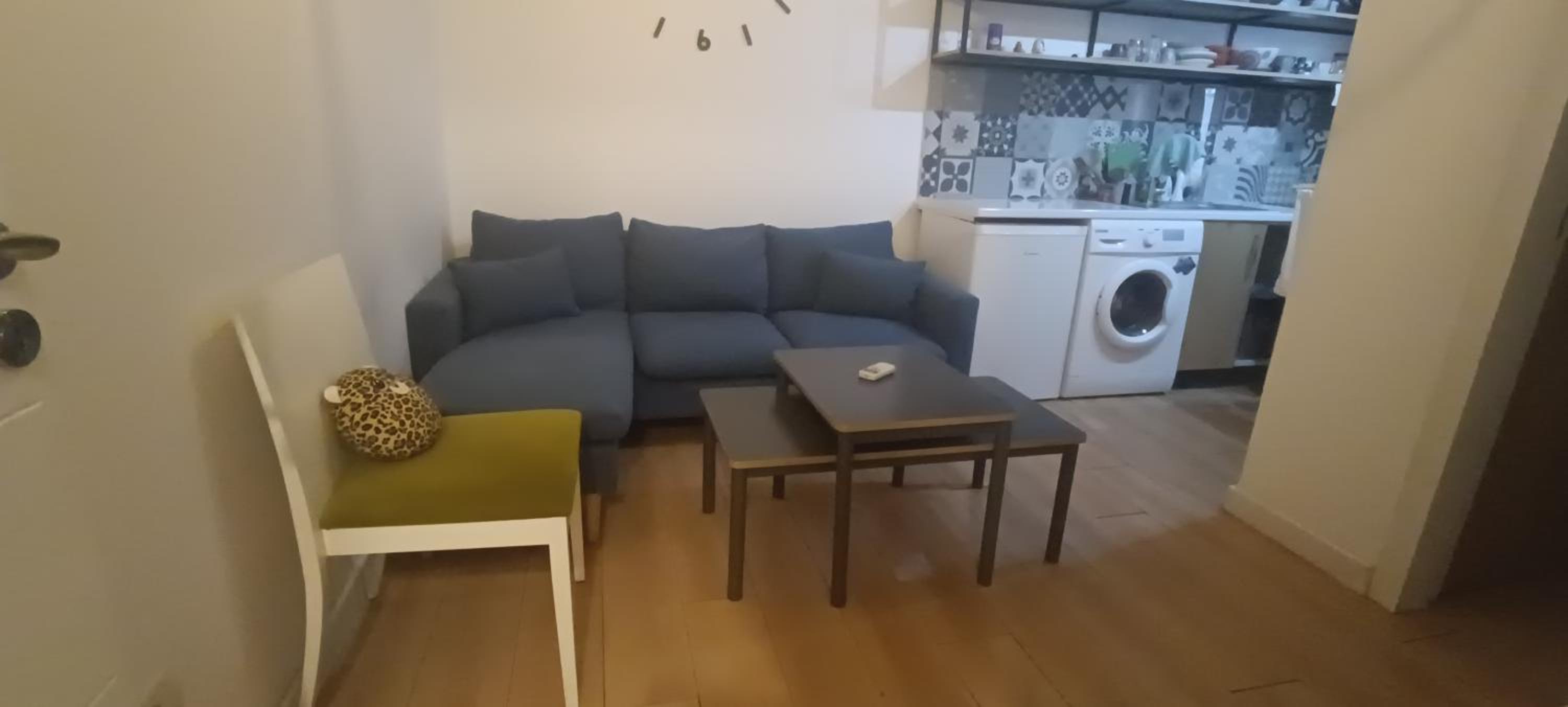 Lovely 1 bedroom apartment near Eye of Tirana