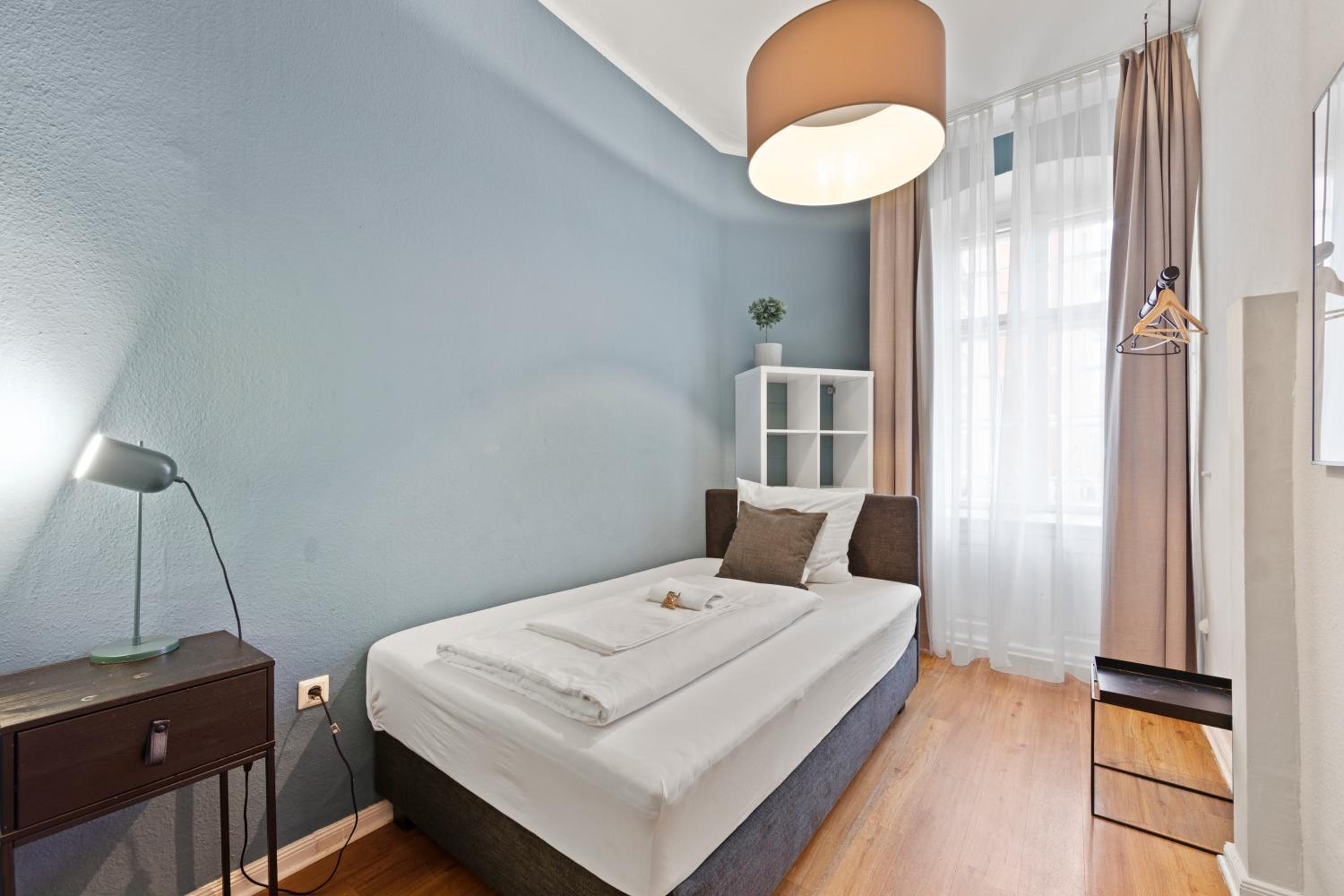 primeflats - Big family apartment Schöneberg photo 4