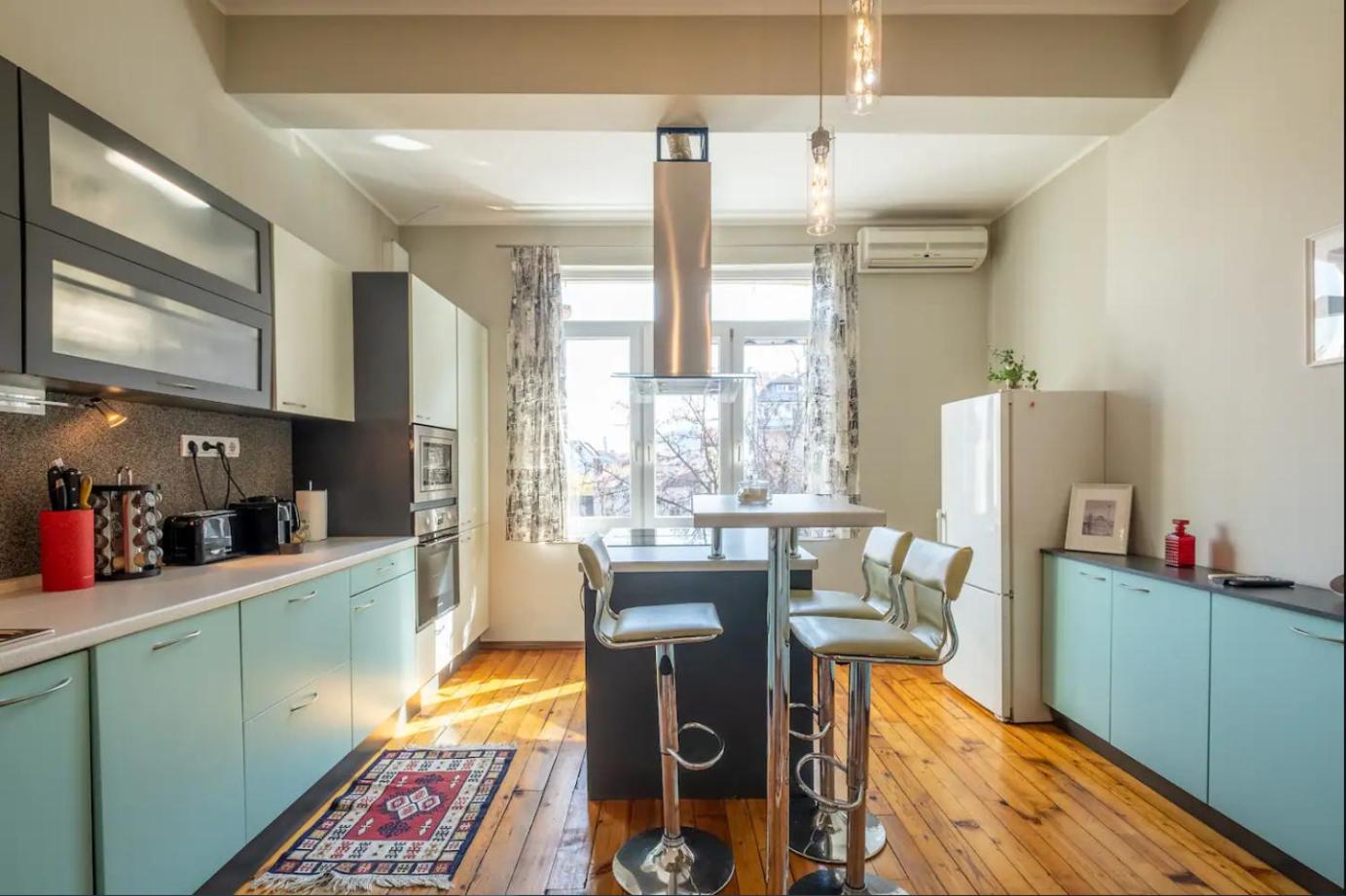 Charming 2BDR Apartment in Historic Center With Parking
