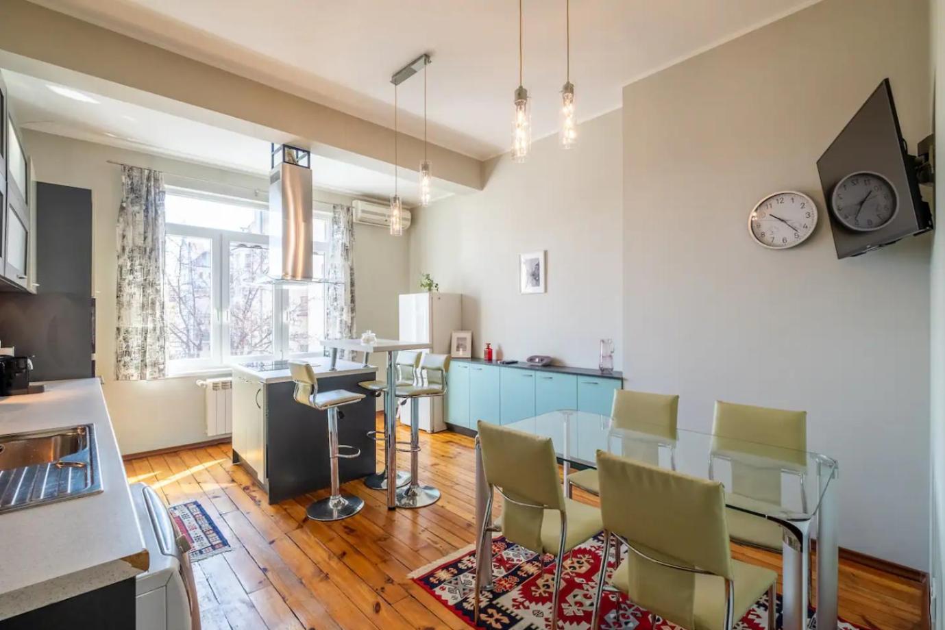 Charming 2BDR Apartment in Historic Center With Parking