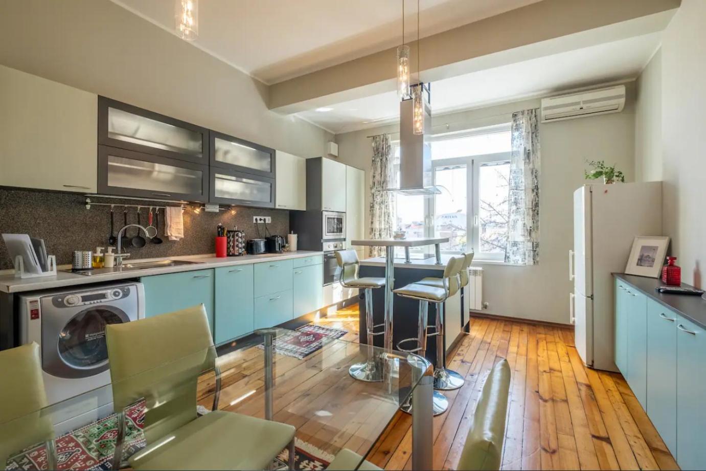 Charming 2BDR Apartment in Historic Center With Parking