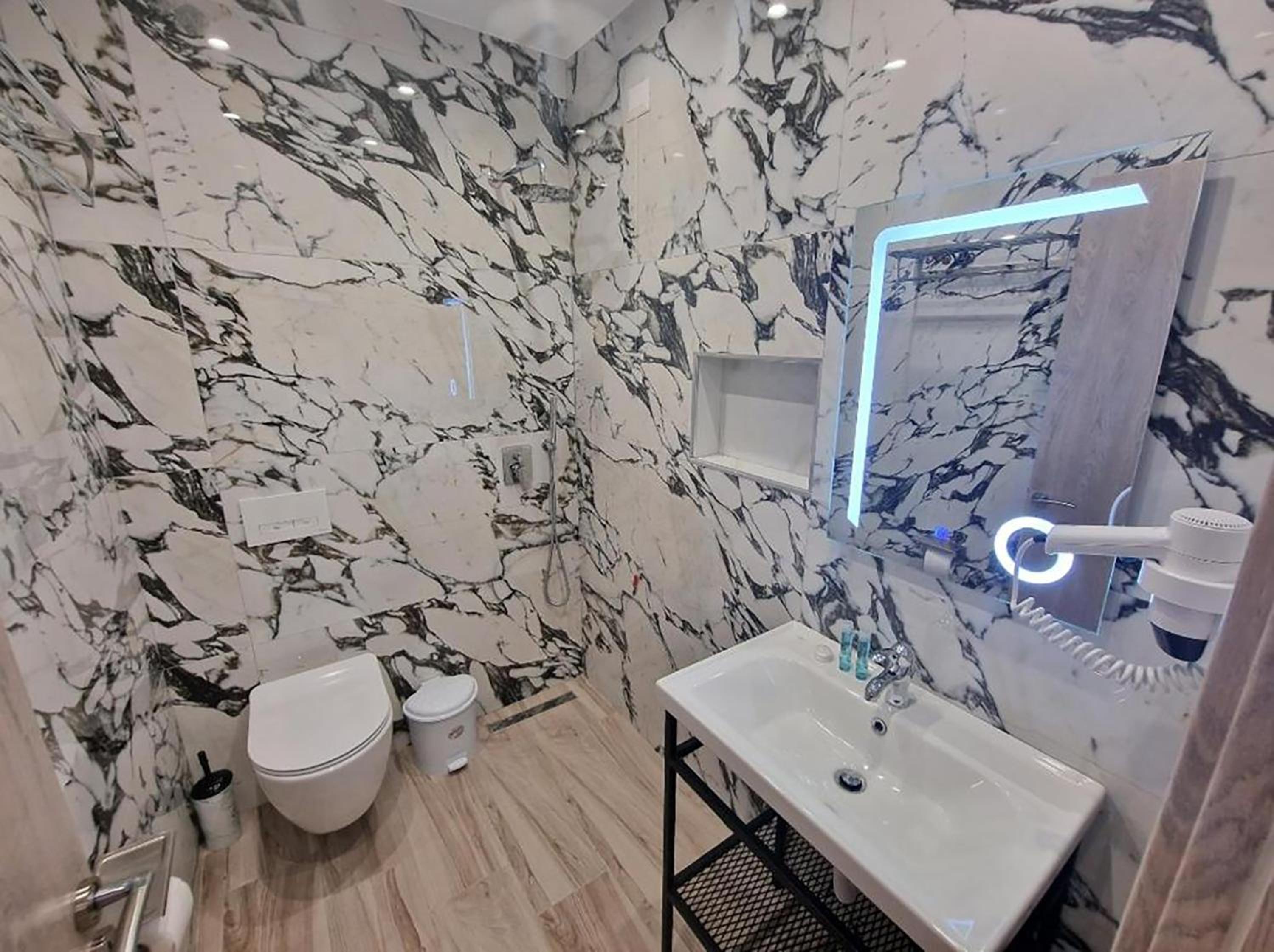 Joanna Suites