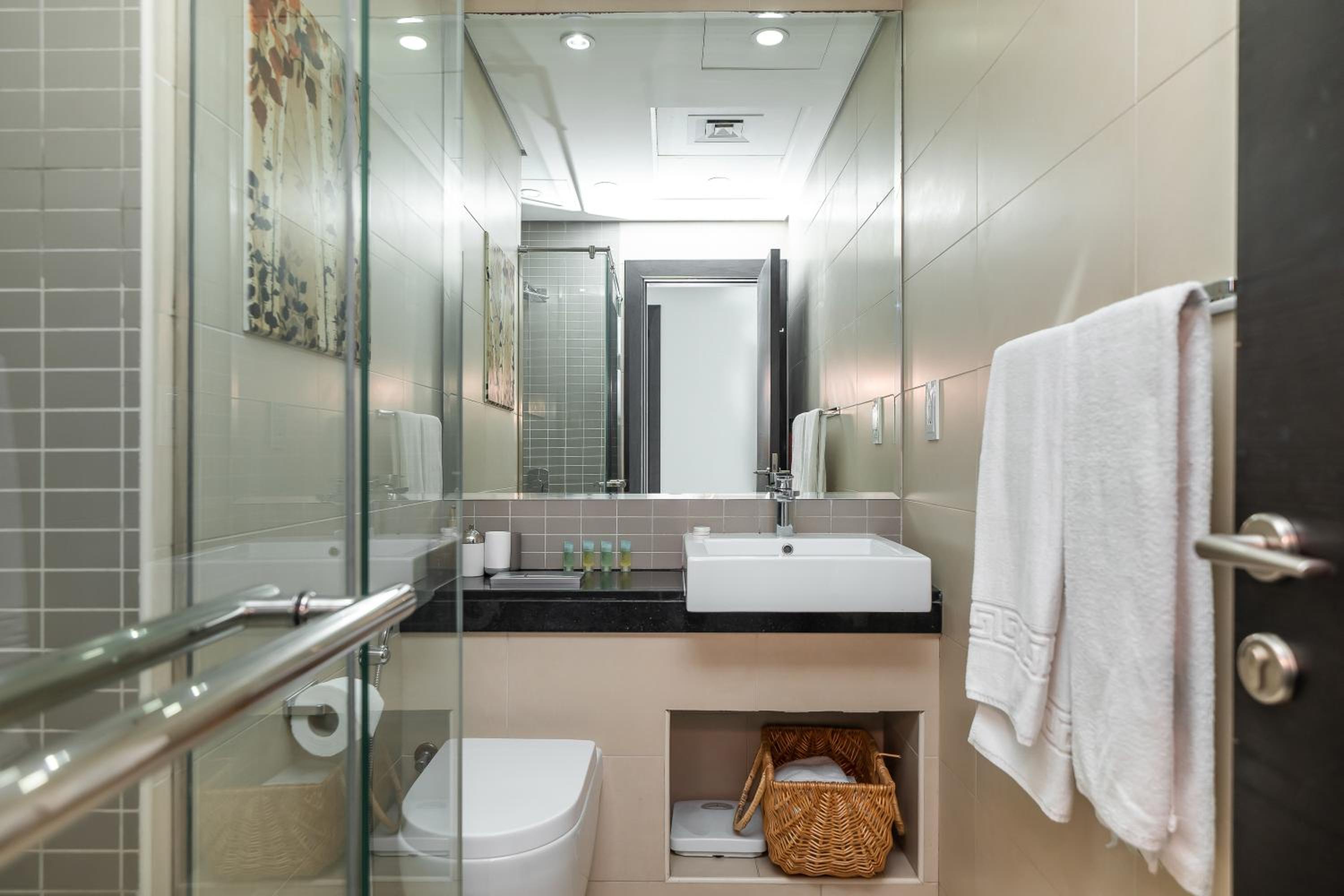 Luton Vacation Homes -Silverene Tower Full marina view ,Dubai Marina A50AB7