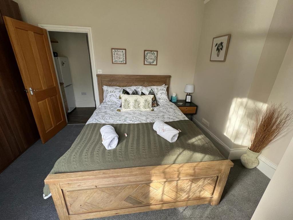 Basingstoke Vacations - The Ingleside Apartment - Property Image 1