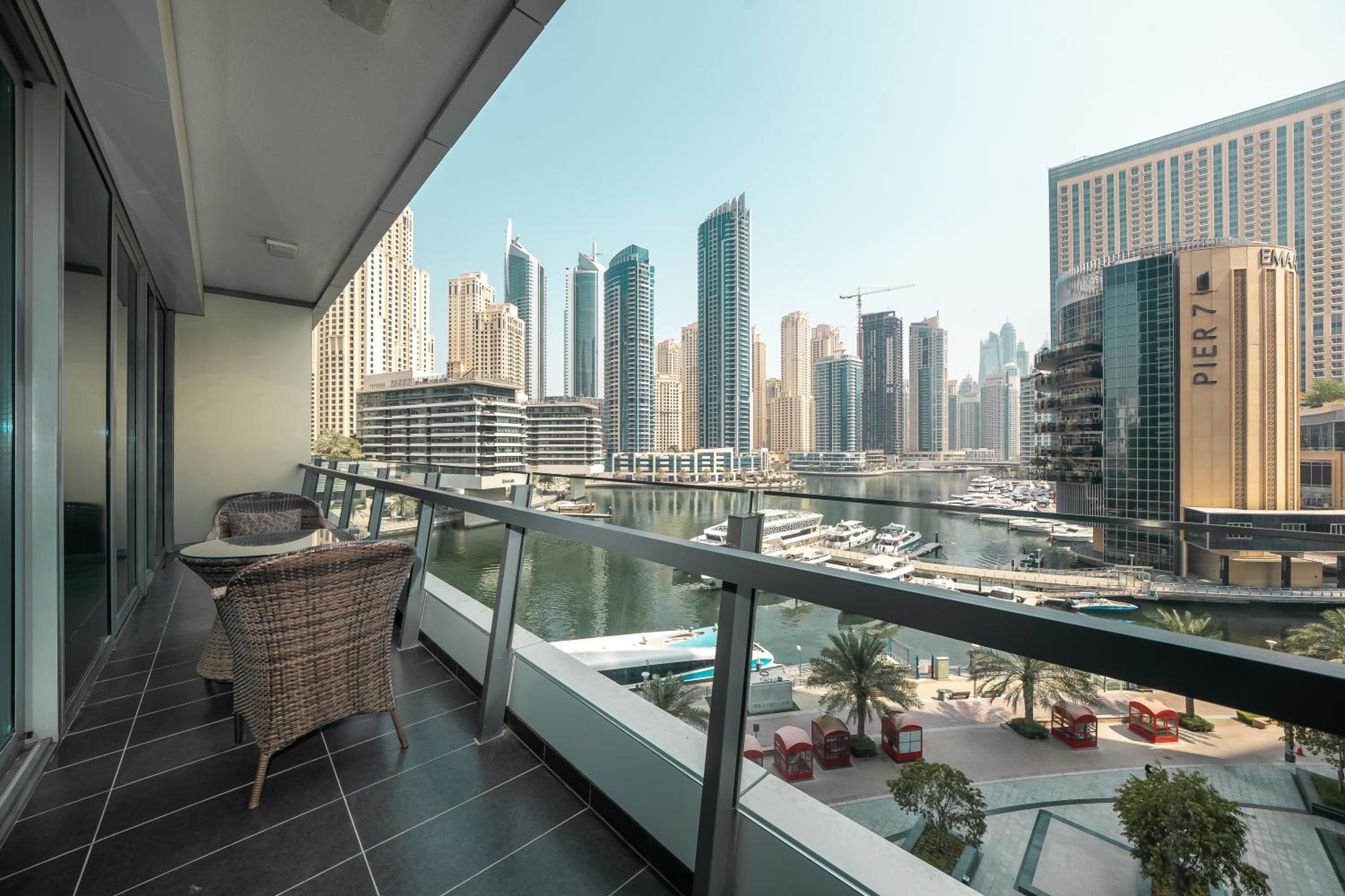Luton Vacation Homes -Silverene Tower Full marina view ,Dubai Marina A50AB7