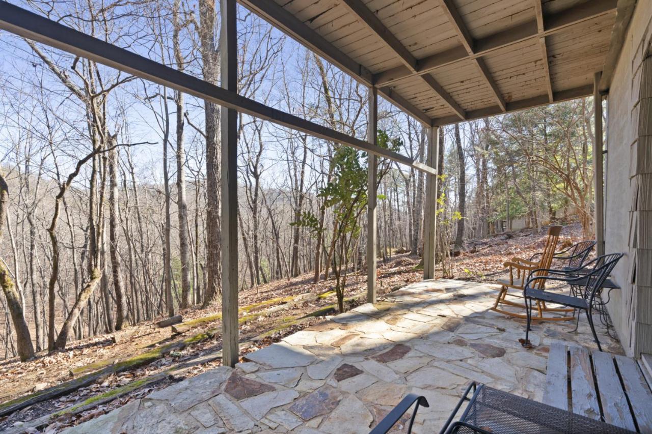 The Graystone Lodge in Big Canoe