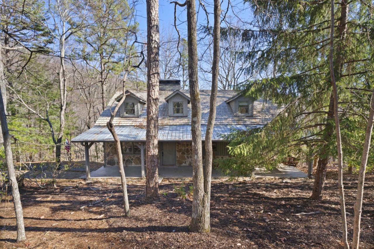 The Graystone Lodge in Big Canoe