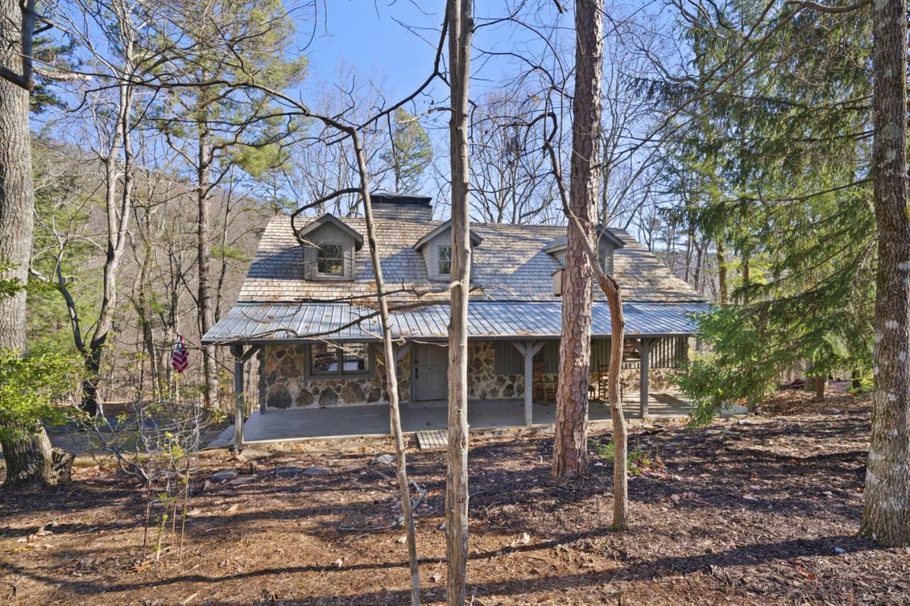 The Graystone Lodge in Big Canoe