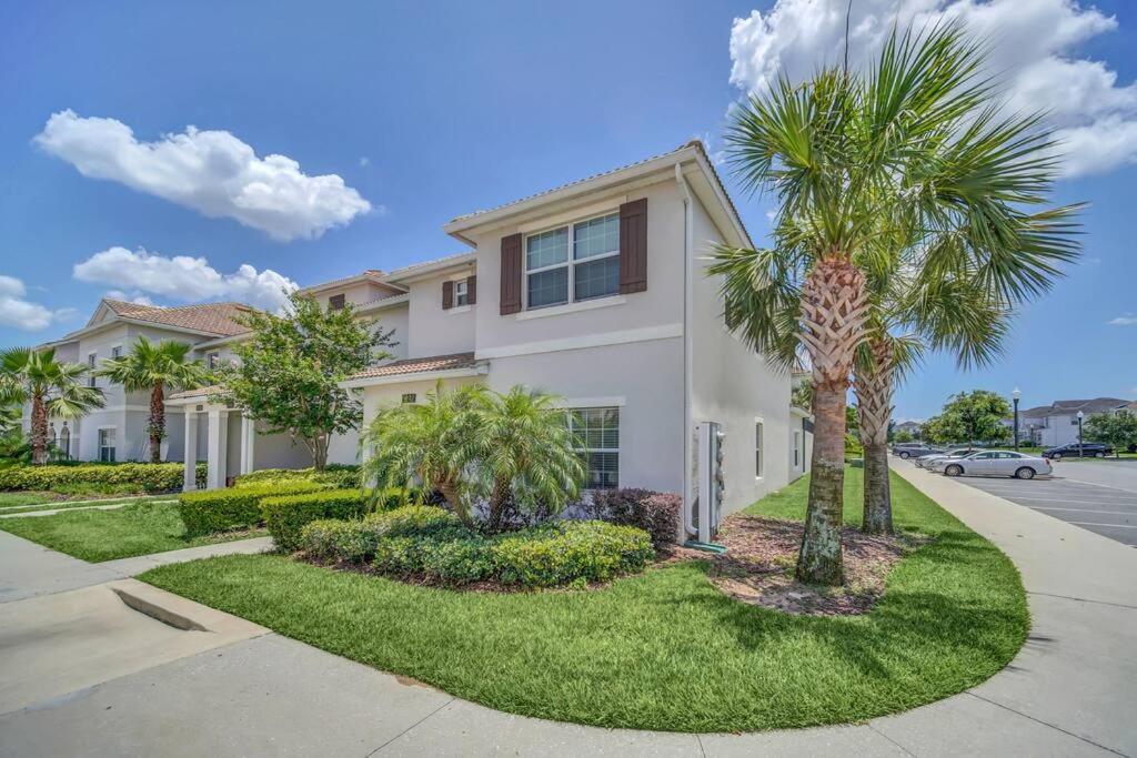Champion Gates Resort Home with PRIVATE HEATED POOL AND FREE Waterparks view 2