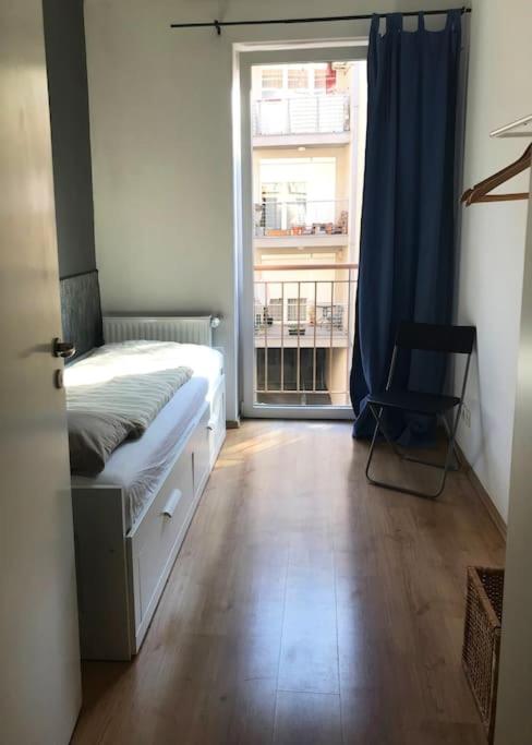 Practical two bedroom APT near Corvin