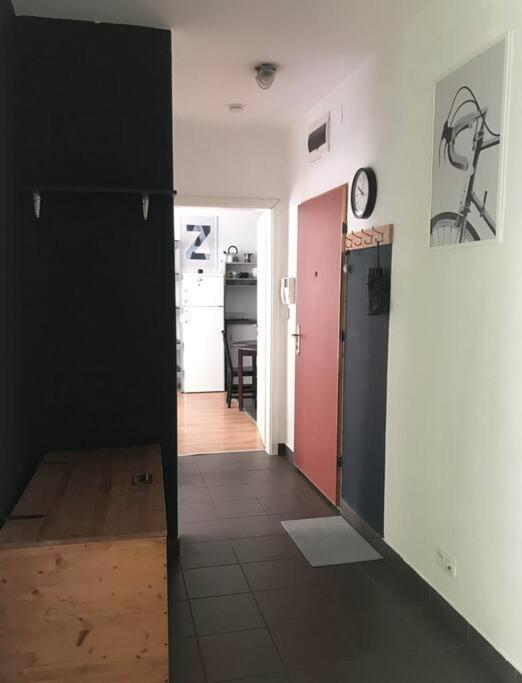 Practical two bedroom APT near Corvin