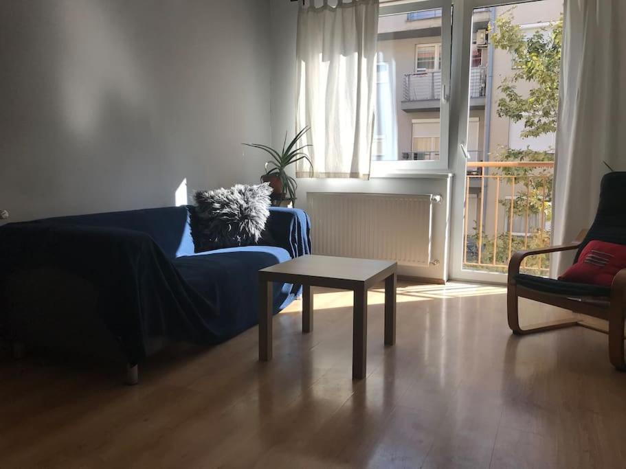 Practical two bedroom APT near Corvin