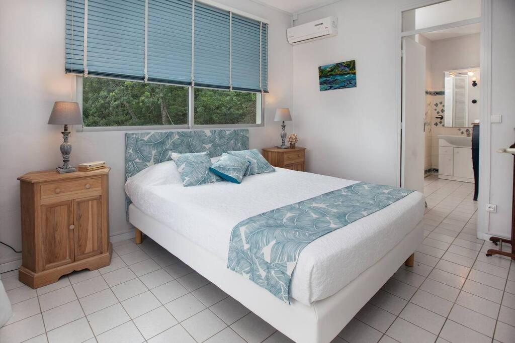 Villa "The Pretty Mermaid", pool and stunning views 5 min from beach view 5