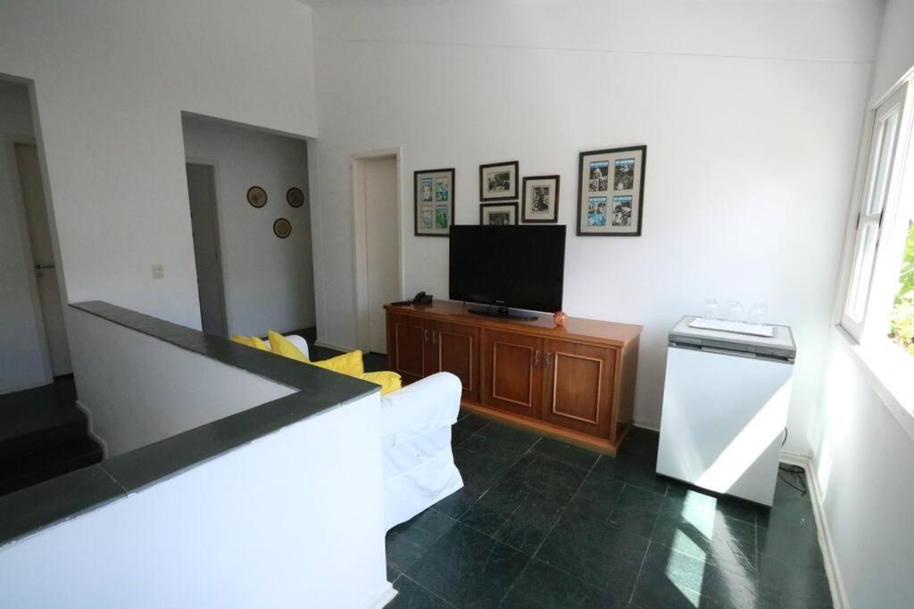Casa em Jardim Acapulco-Guarujá