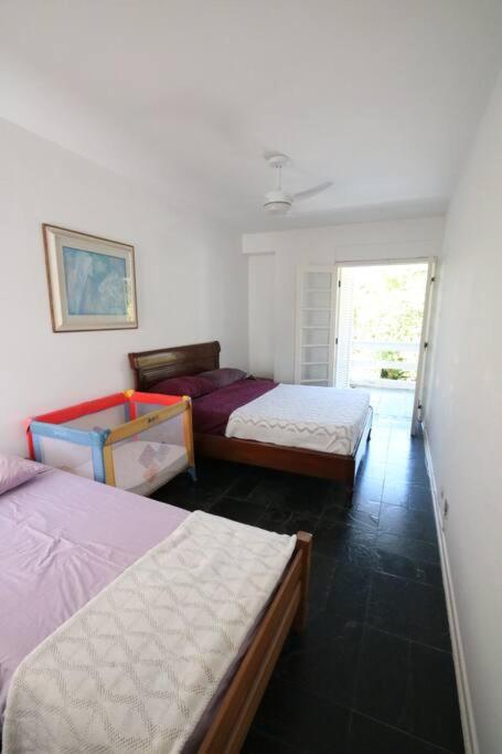 Casa em Jardim Acapulco-Guarujá