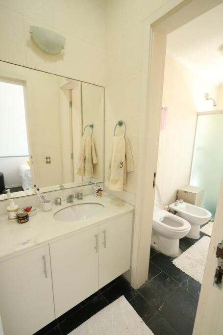 Casa em Jardim Acapulco-Guarujá