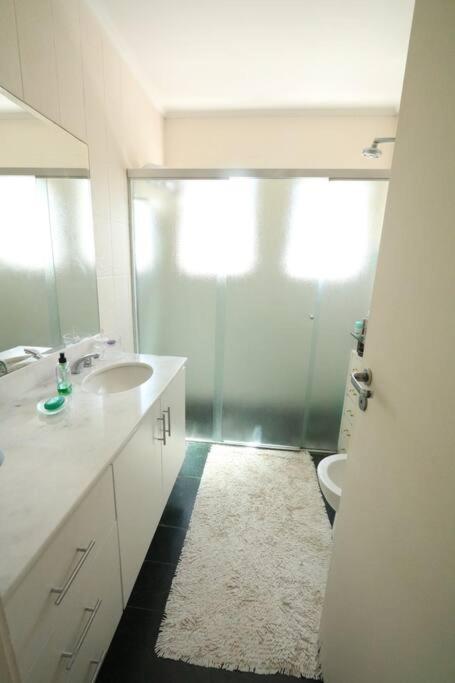 Casa em Jardim Acapulco-Guarujá