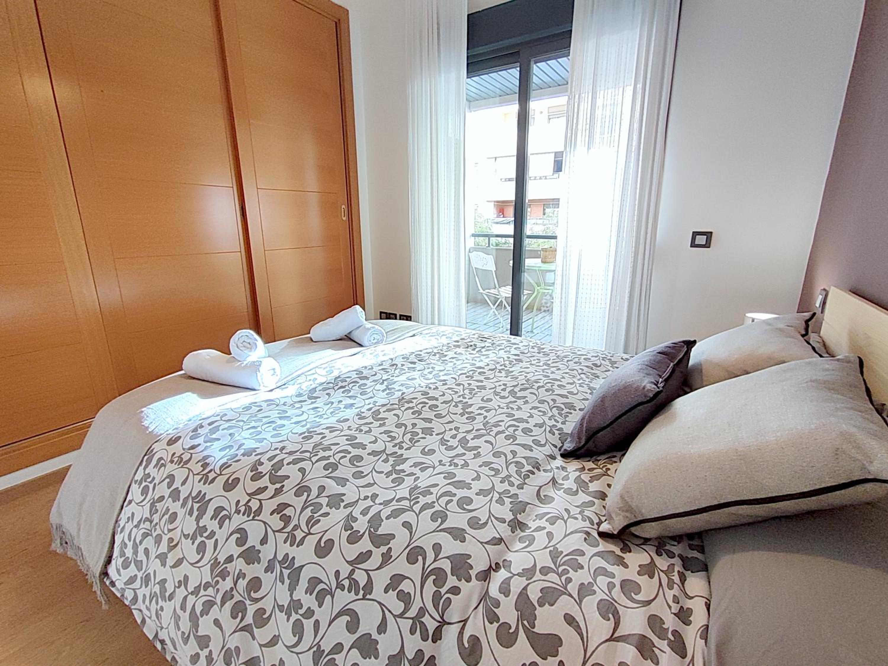 CT28 Relax by the beach (free parking and pool)