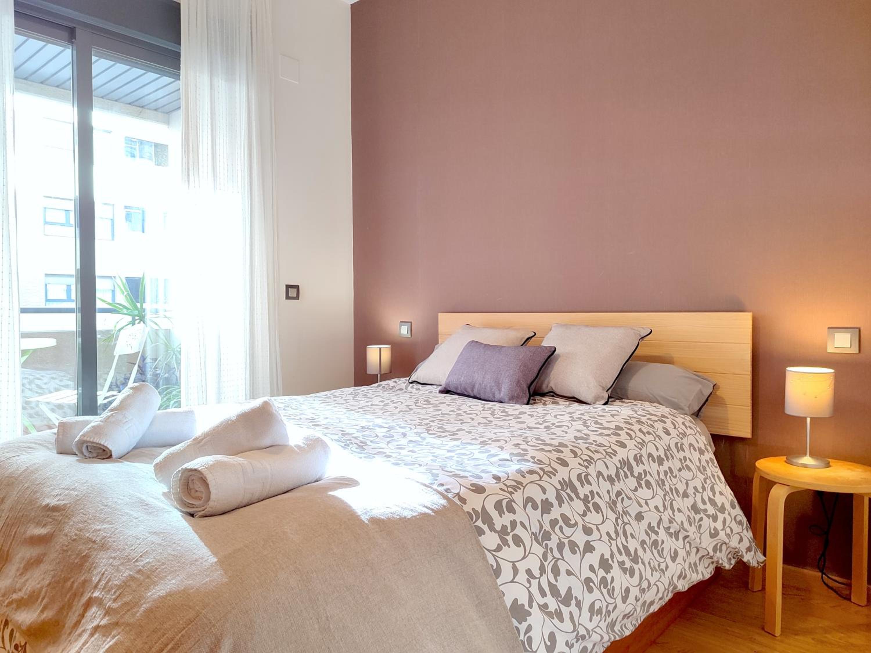 CT28 Relax by the beach (free parking and pool)