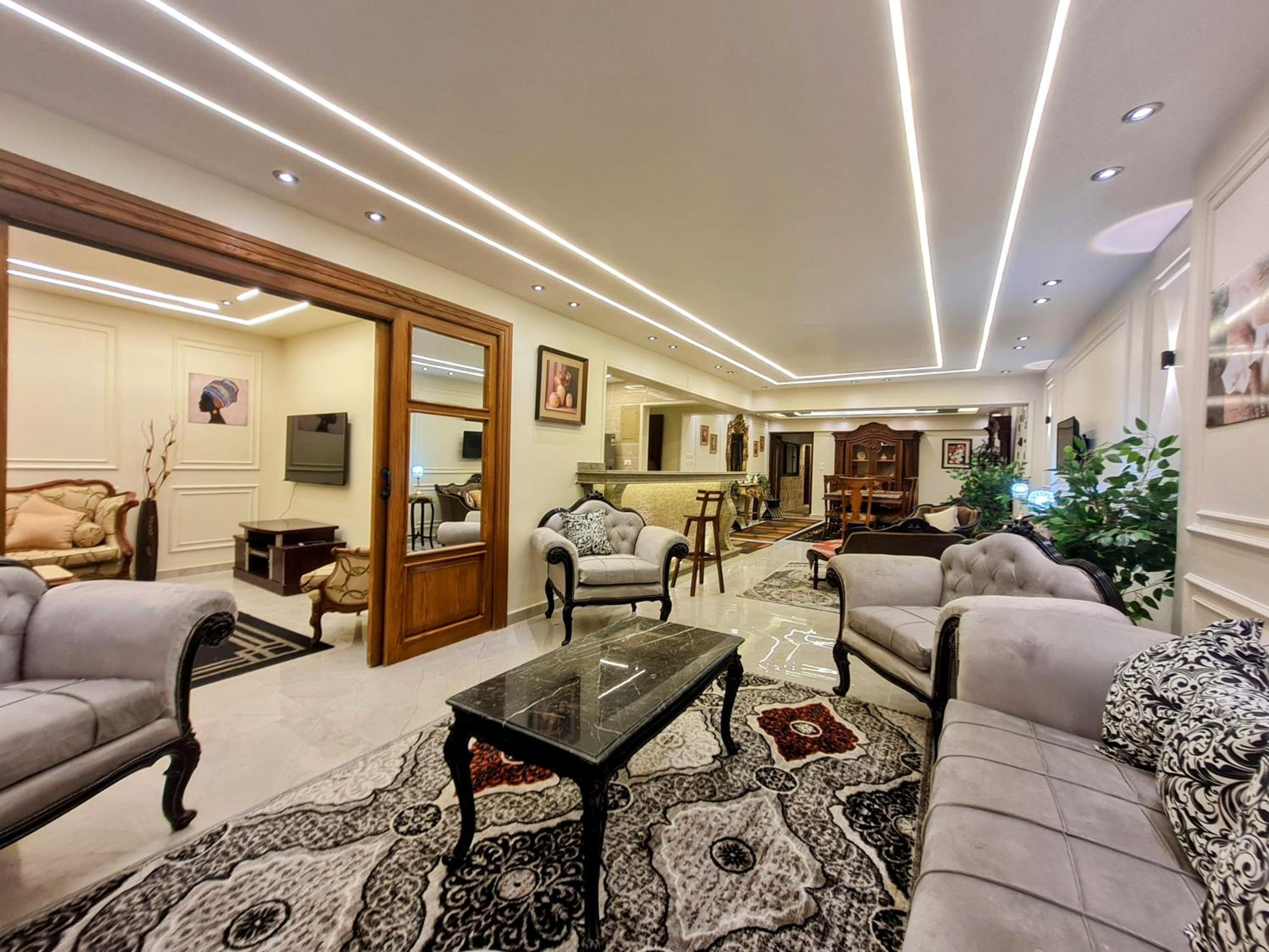 RD Served Apartment 3-Bedroom Dokki - Ideal Location Downtown Cairo