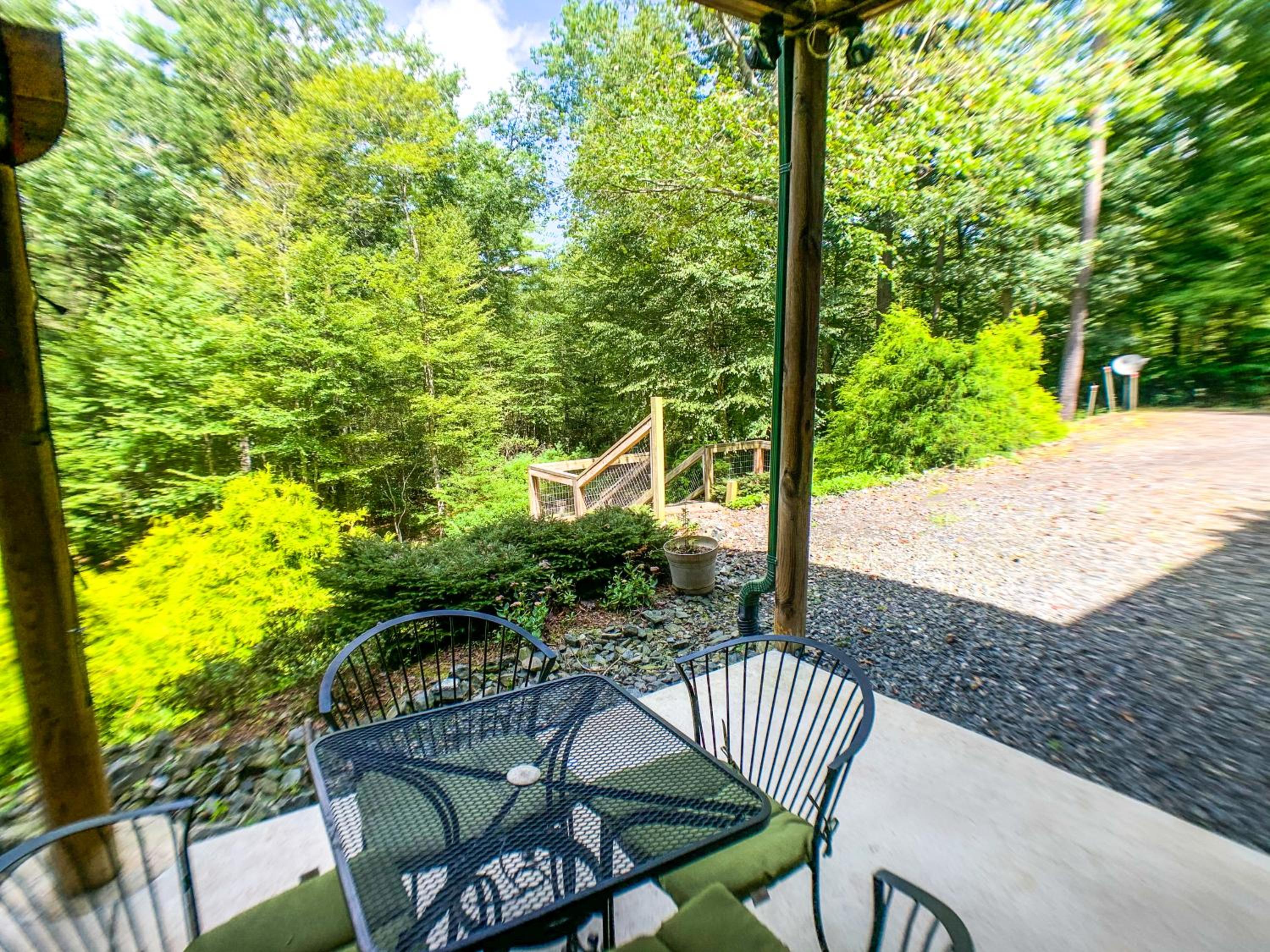 Pine Log Lodge view 4