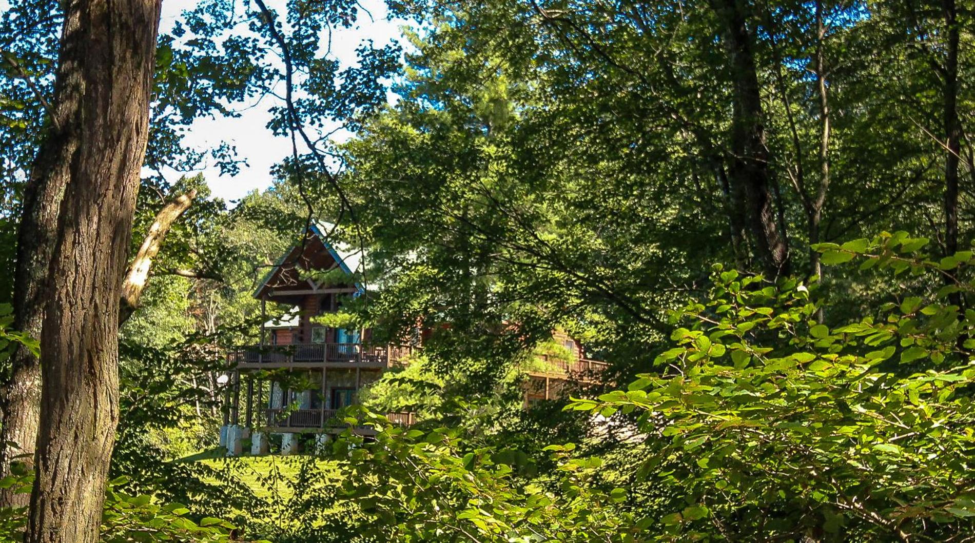 Dream Mountain Lodge