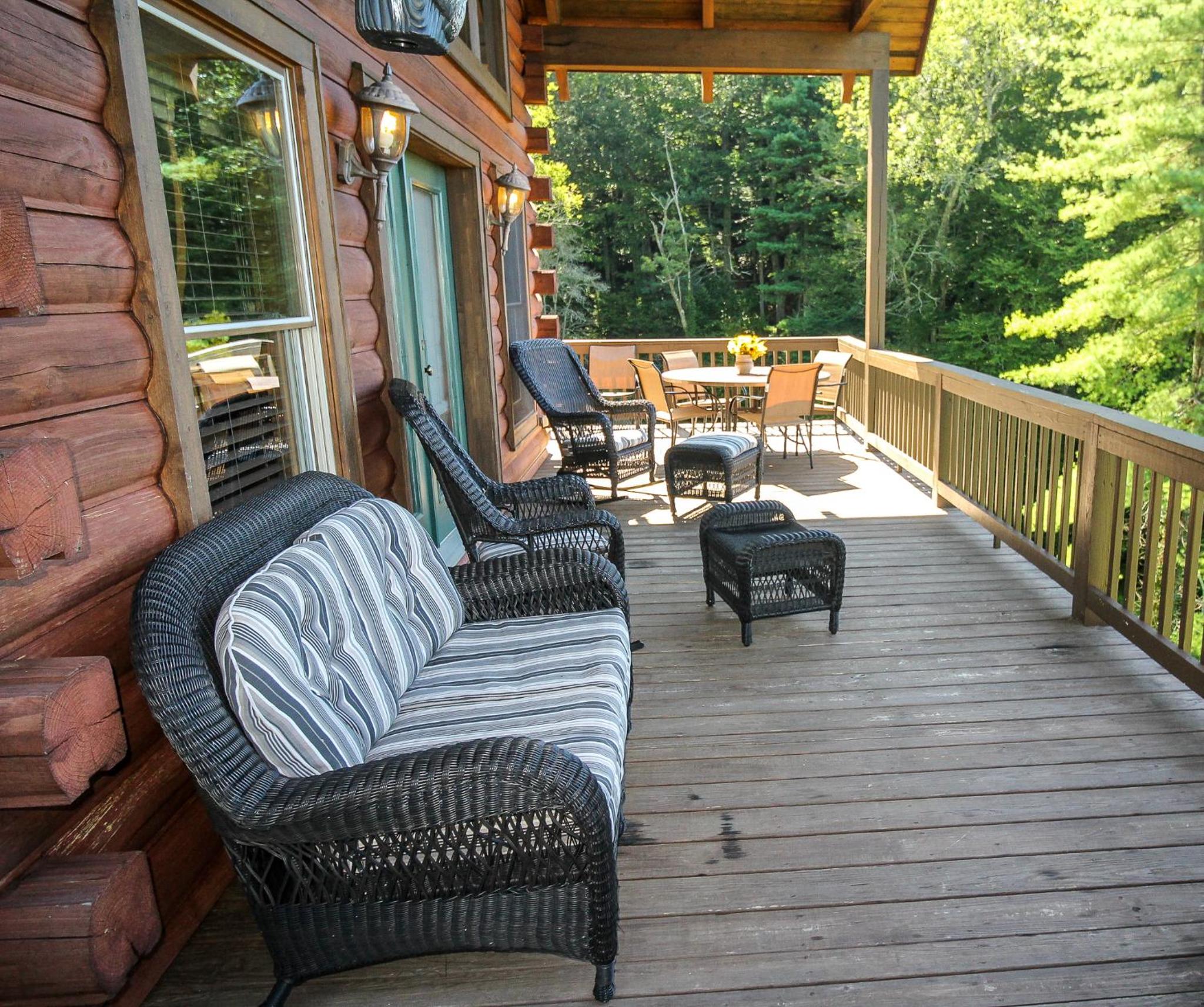 Dream Mountain Lodge