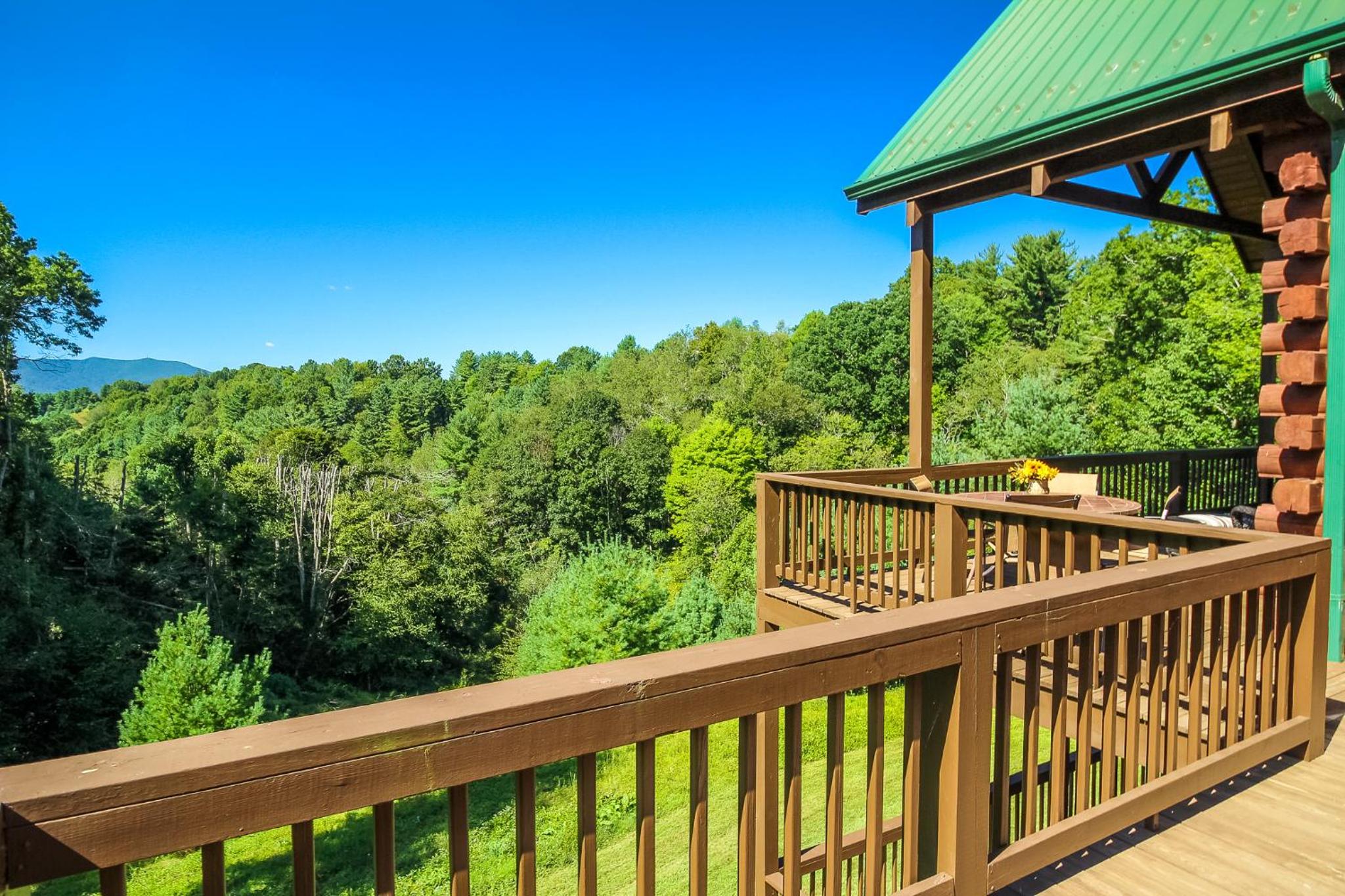 Dream Mountain Lodge