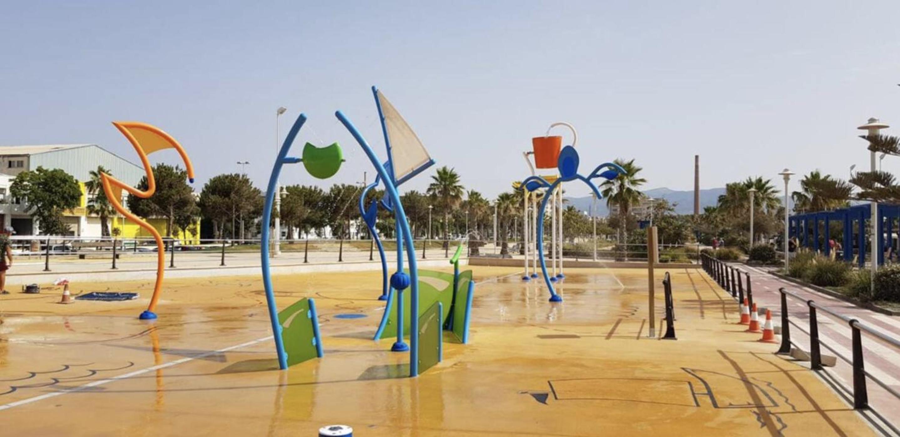 CT28 Relax by the beach (free parking and pool)