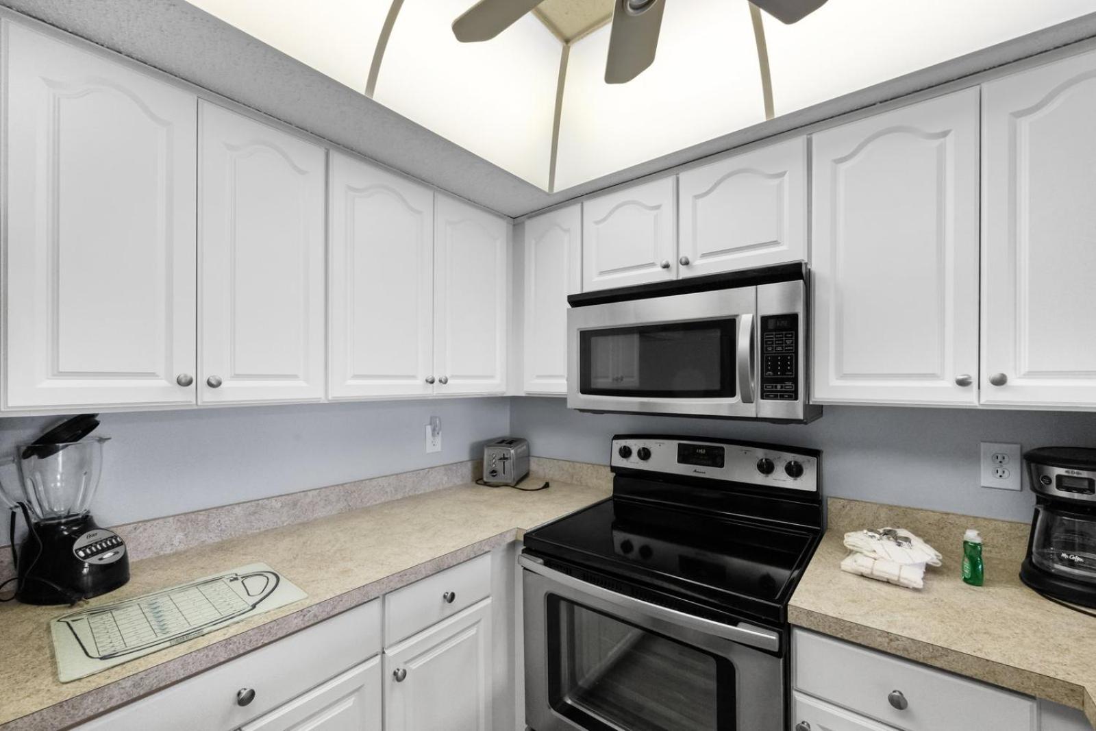 Direct Beachfront Balcony - Sandy Shores #201