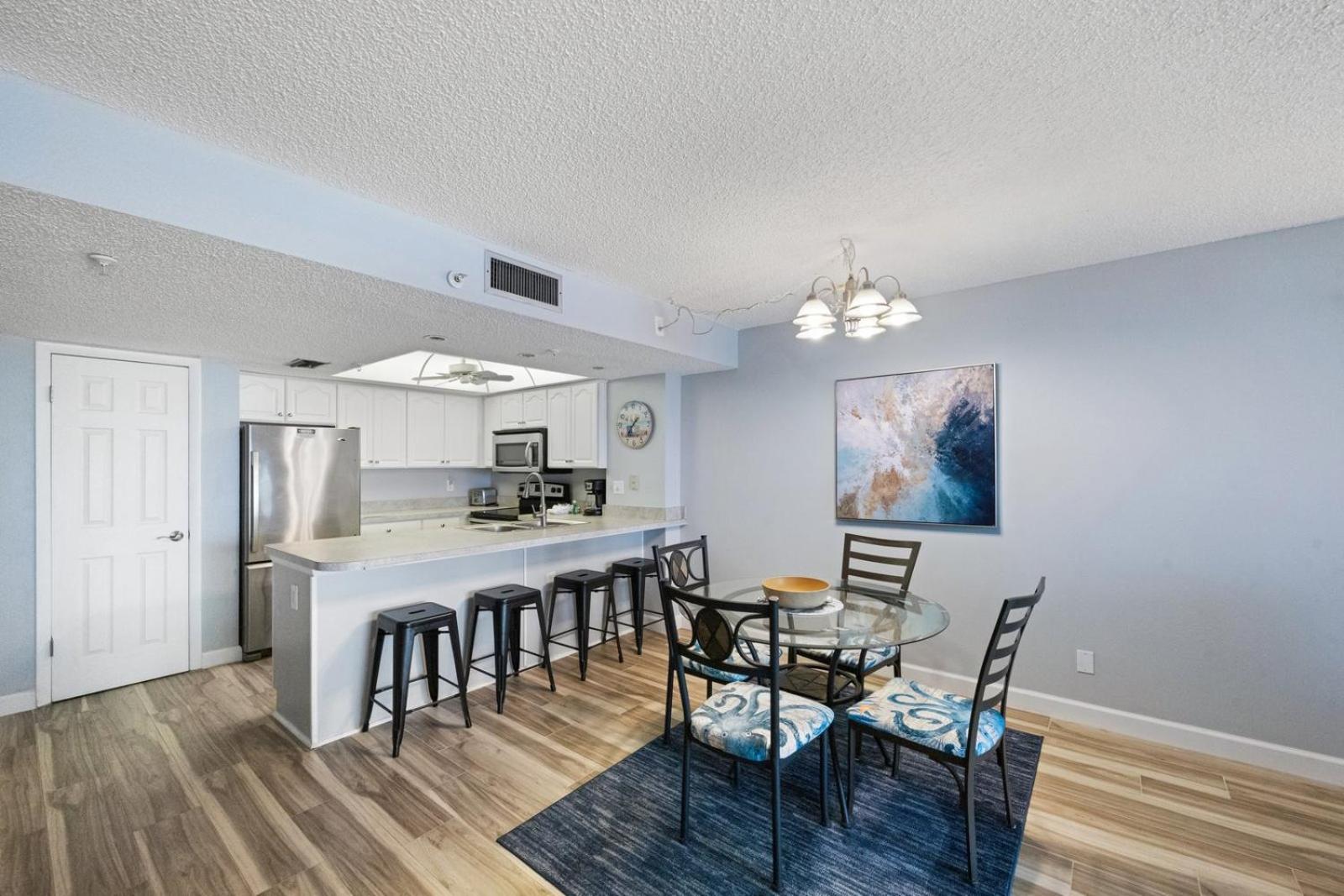 Direct Beachfront Balcony - Sandy Shores #201