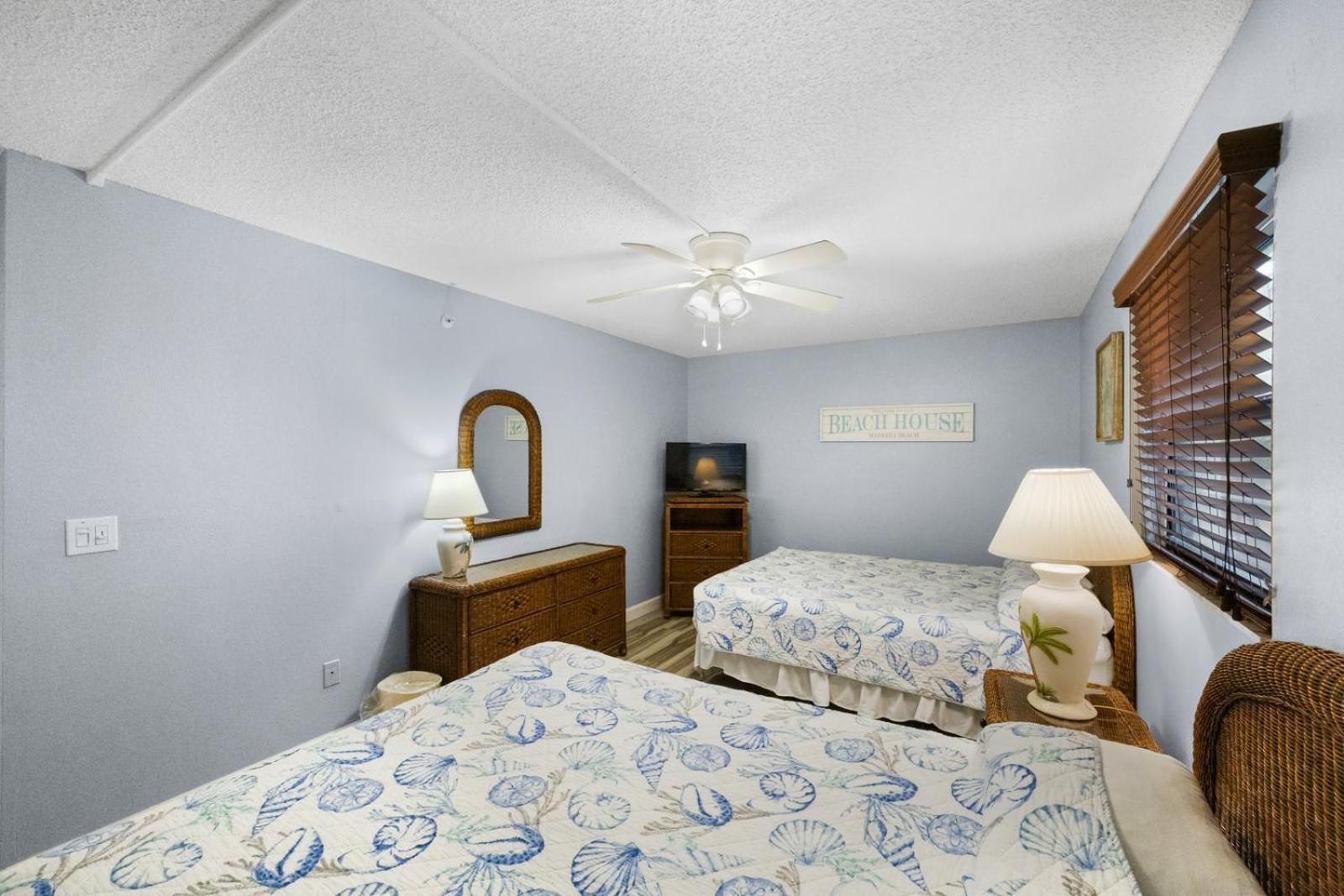 Direct Beachfront Balcony - Sandy Shores #201