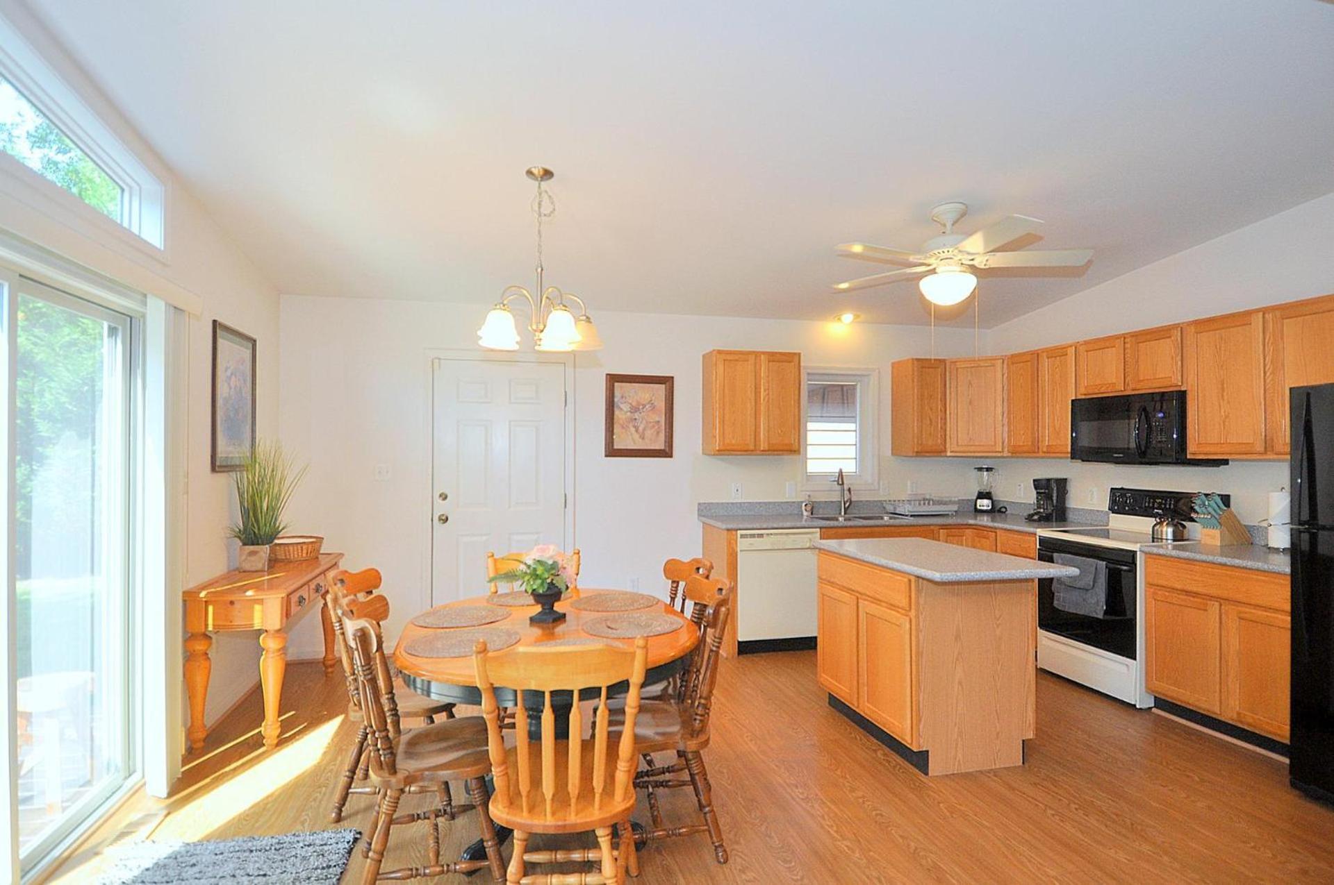 Cacapon Connected - Wifi, Fire Pit, Game Room, King Bed, Deck, Grill, Fireplace, Pet Friendly, Garage for mountain bike storage view 5