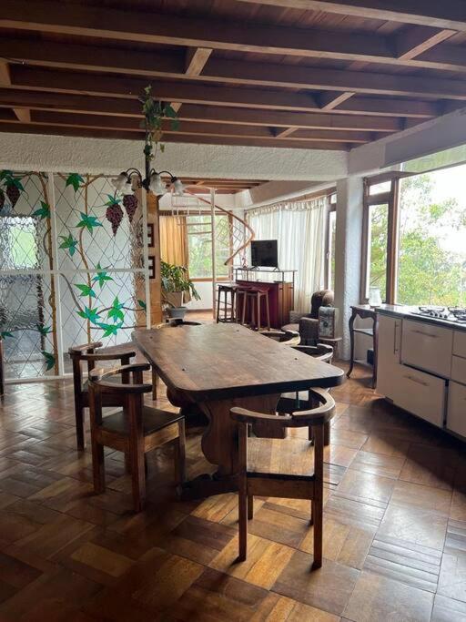 Villa cuatro pisos el tramonto
