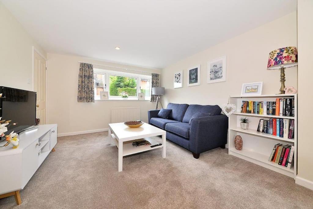 Quaint Victorian Coach House in village location view 5