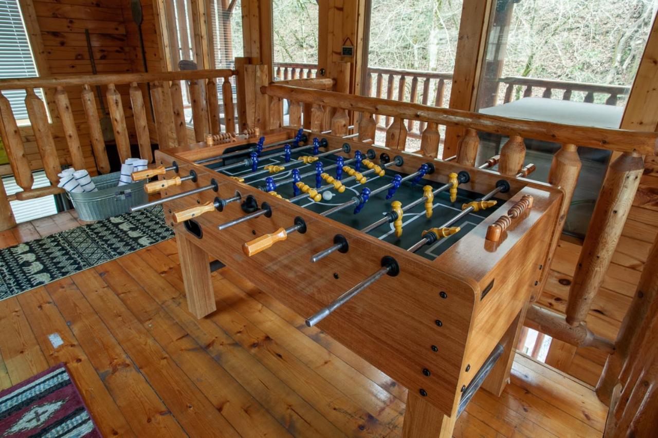 Dream on the Stream HotTub PoolTable FirePit MORE