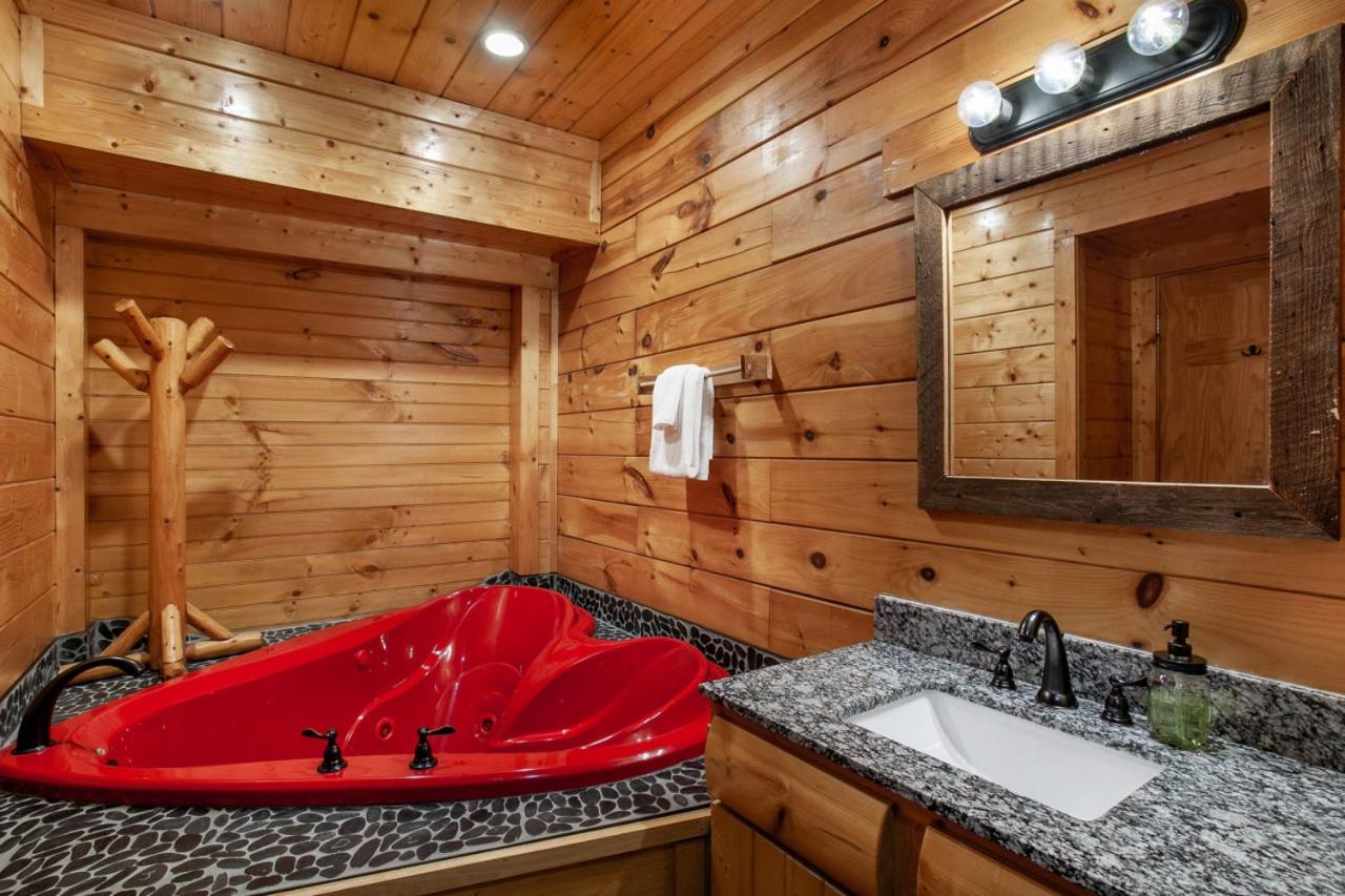 Dream on the Stream HotTub PoolTable FirePit MORE