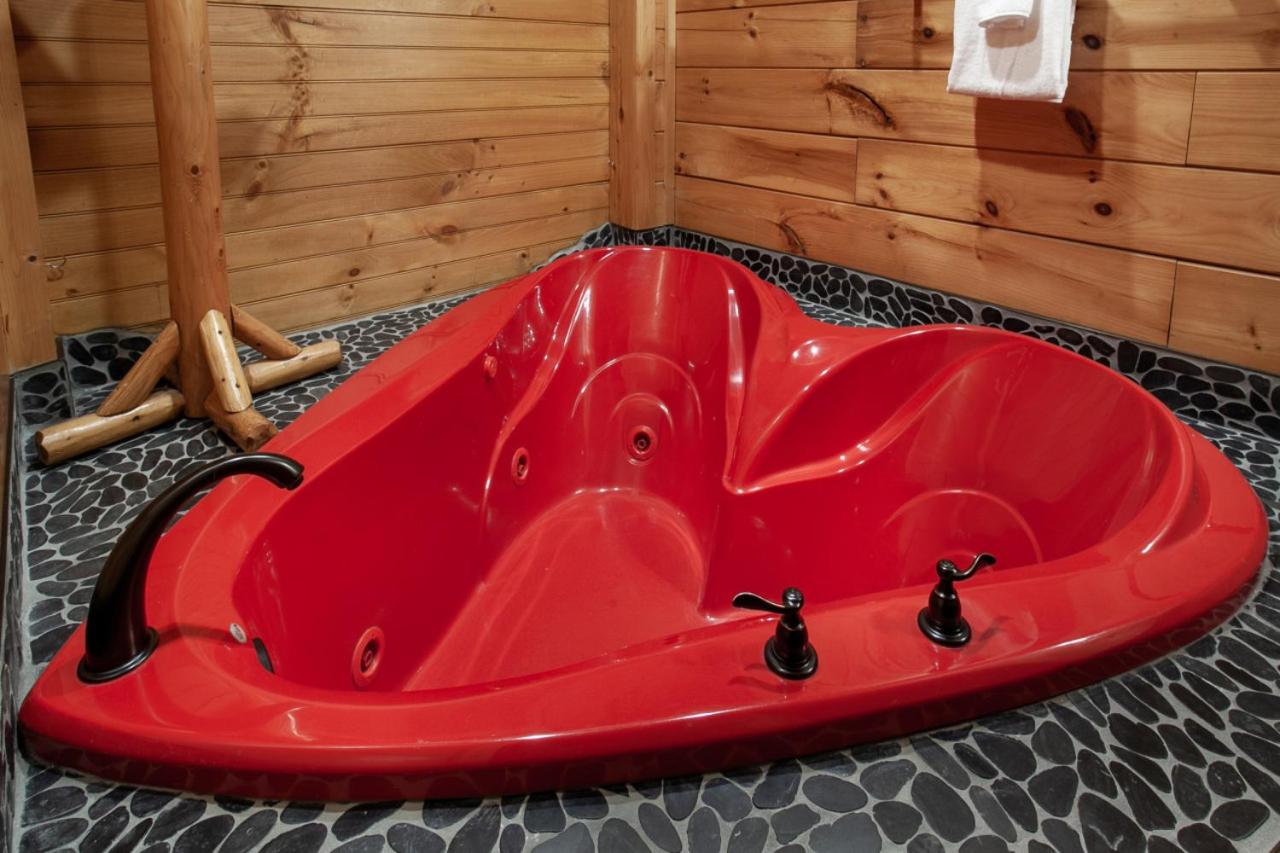 Dream on the Stream HotTub PoolTable FirePit MORE